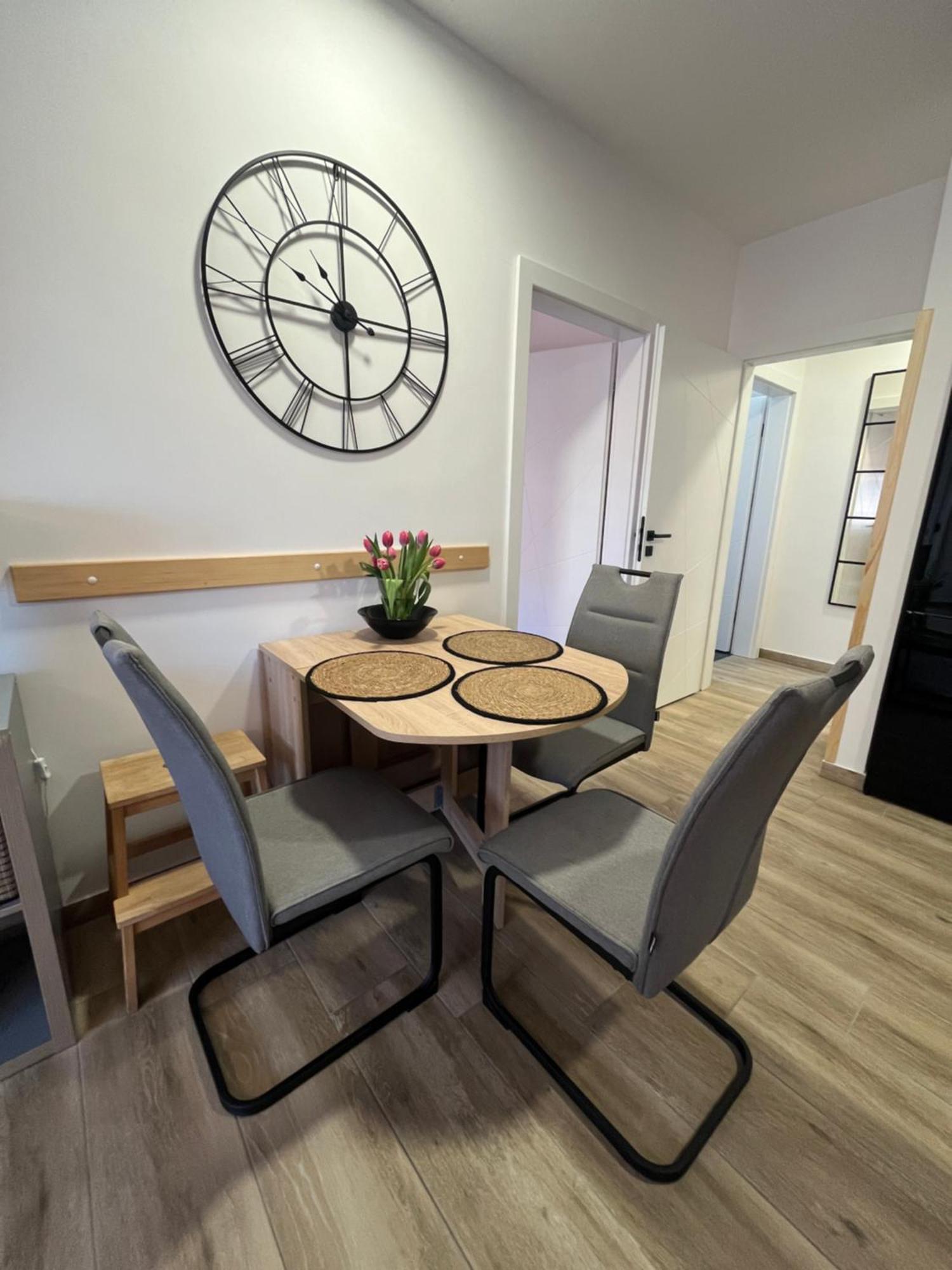 Apartman Sandra Nova Gradiska Εξωτερικό φωτογραφία